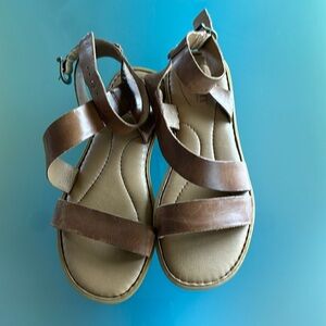 Born sandals, size 6